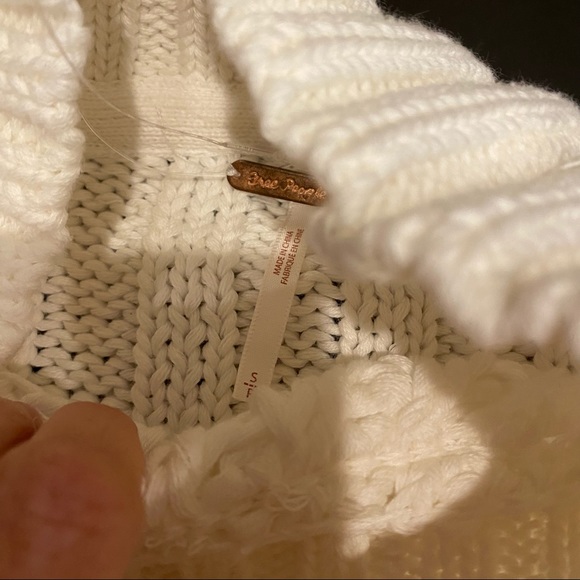 Free people sweetheart chunky knit mock neck sweater NWT - Picture 3 of 5